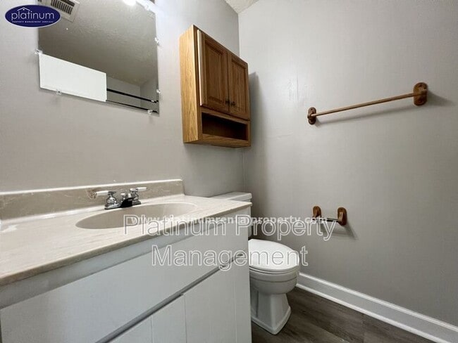 Building Photo - 63 Sandalwood Cir