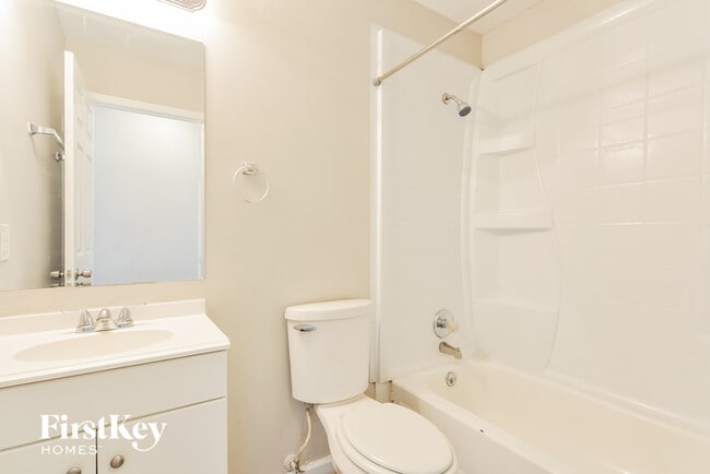 Building Photo - 12652 Bay Tree Dr