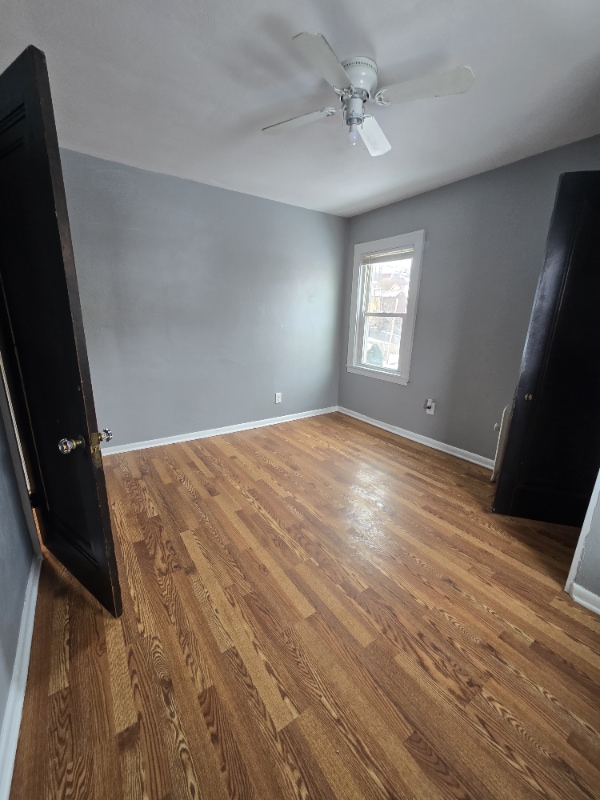 Building Photo - 327 Rustic Ave