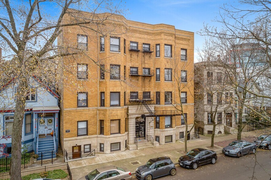 Building Photo - 847 W Lill Ave