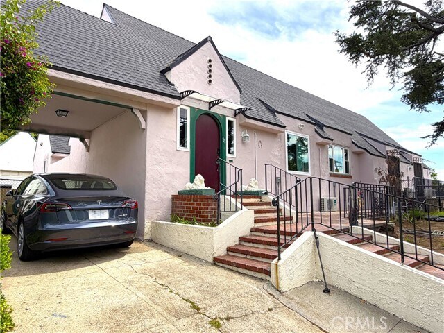 Building Photo - 522 Westminster Ave