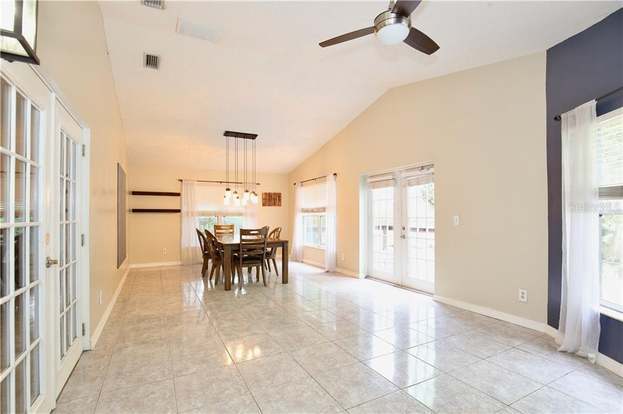 Building Photo - 10005 Cypress Meadows Ln