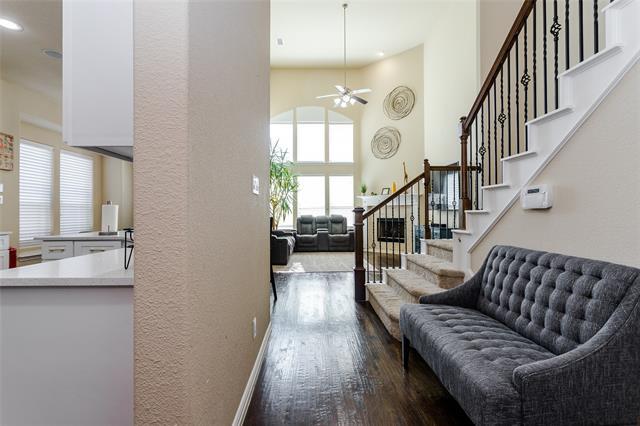 Building Photo - 8801 Stenson St