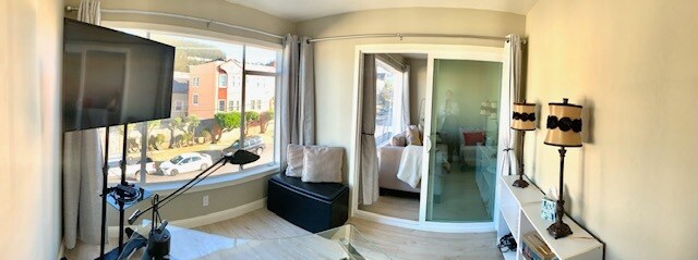 Building Photo - 1585 10th Ave