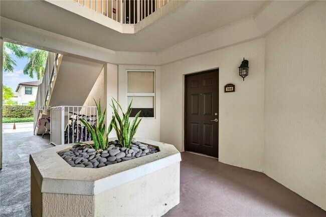 Building Photo - 11501 NW 89th St