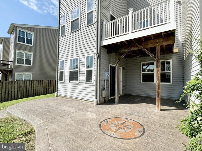 Building Photo - 7 Coulter Ln