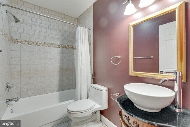 Building Photo - 1498 Hampton Hill Cir