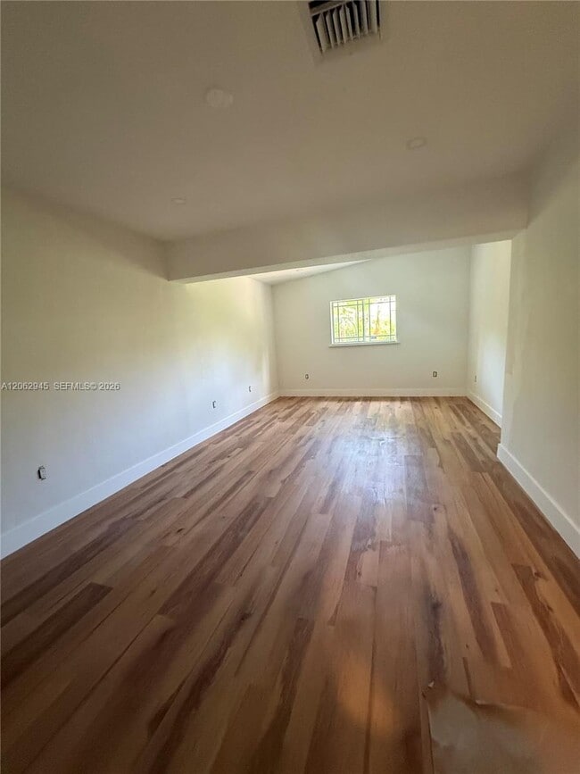 Building Photo - 1532 Trillo Ave