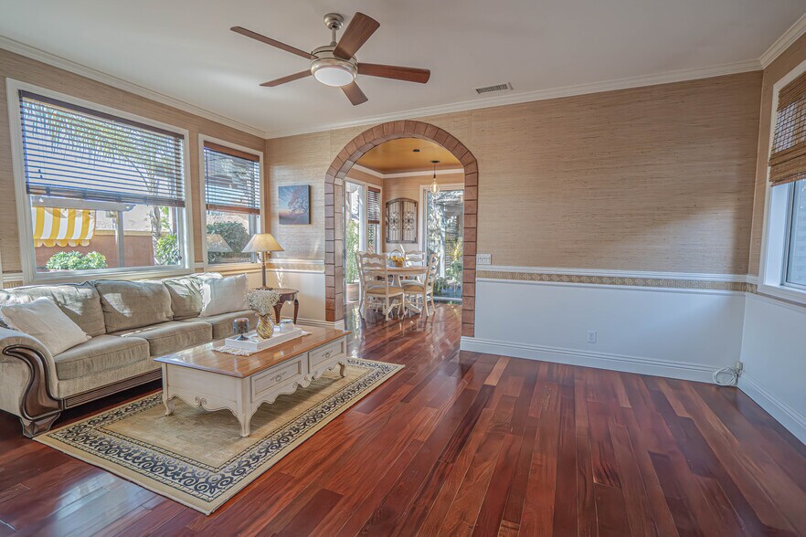 Building Photo - 27887 Skycrest Cir