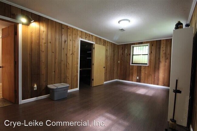 Building Photo - 4 br, 3 bath House - 10810 Carmichael Road