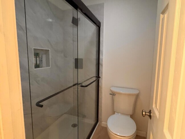 Building Photo - 225 SW Meadows