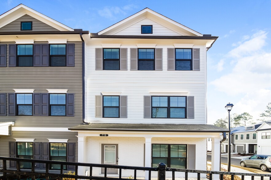 Building Photo - 843 Calvin Pk Dr