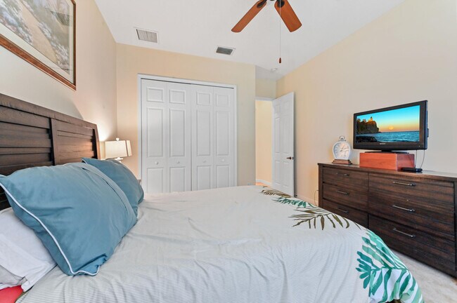 Building Photo - 9220 Short Chip Cir