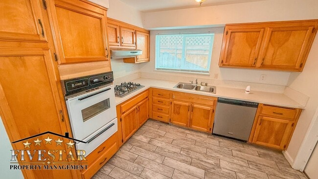 Building Photo - 2816 Occidental St