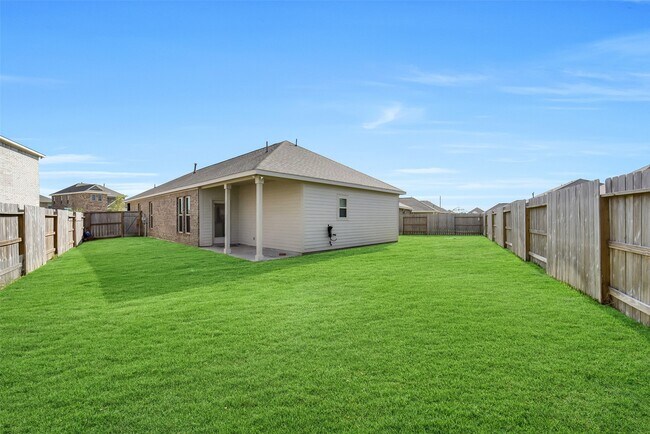 Building Photo - 10902 Bonfire Trl