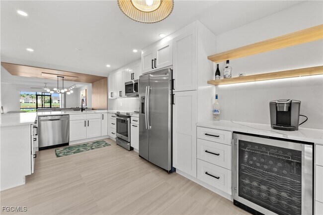 Building Photo - 12090 Kelly Greens Blvd