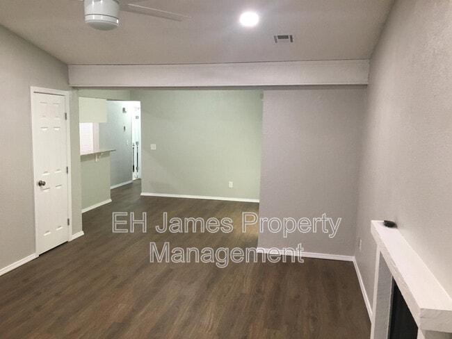 Building Photo - 10818 E 14th Ct