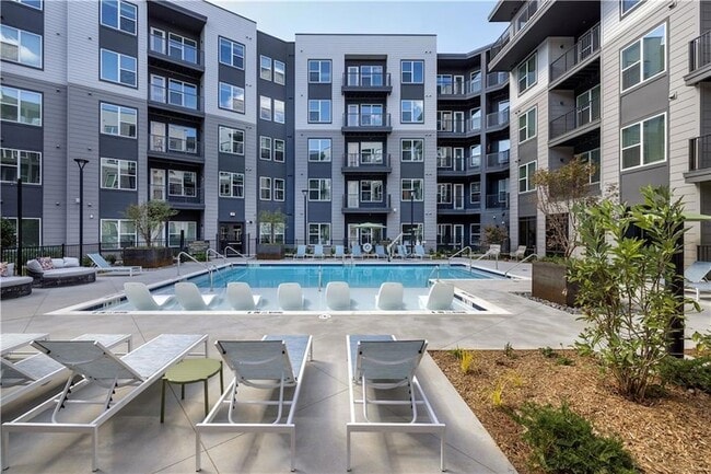 Building Photo - 3108 McGinnis Ferry Rd