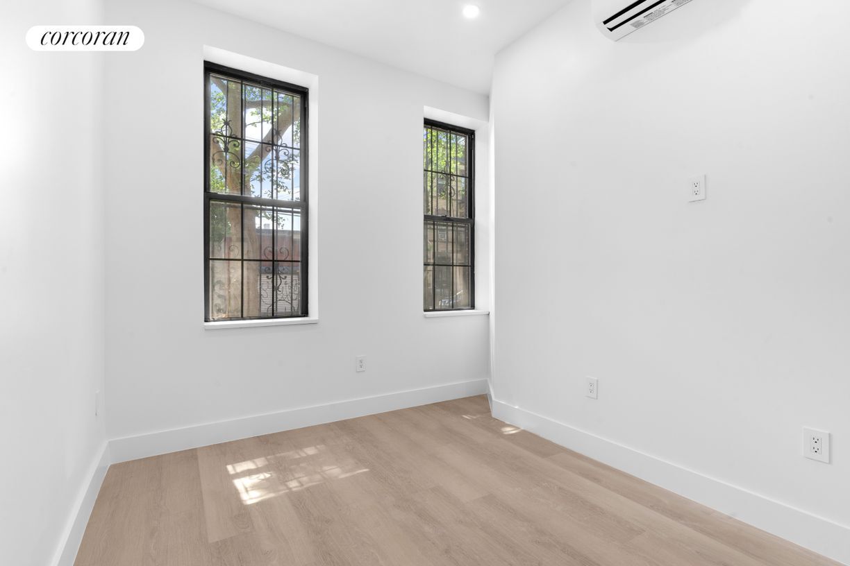 Building Photo - 403 Linden St