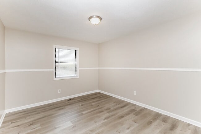 Building Photo - 4031 Cindy Dr