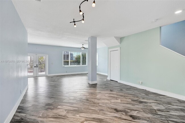 Building Photo - 847 NW 127th Ave