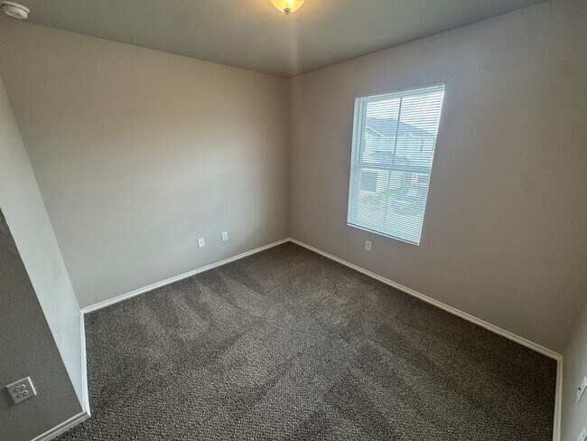 Building Photo - 4122 Swans Landing
