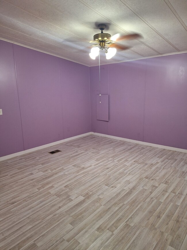 Building Photo - 17444 Raintree Ct