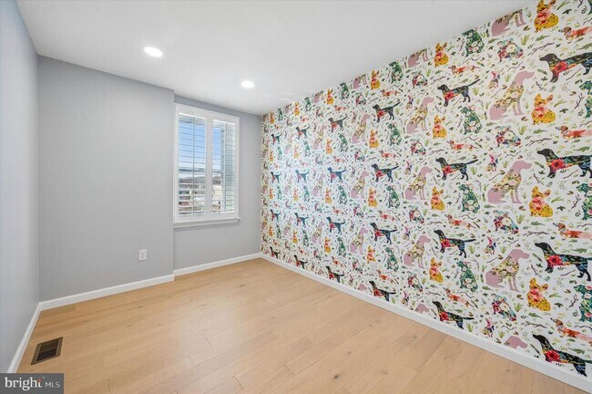 Building Photo - 4822 Ogle St