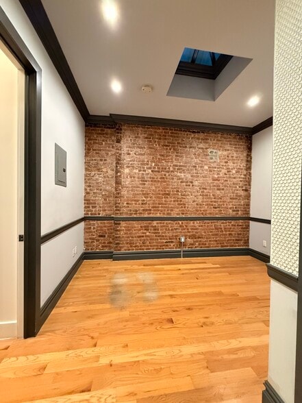 Building Photo - 133 23rd St