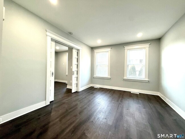 Building Photo - 7 Burritt Ave