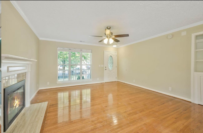 Building Photo - 2937 Riverbend Dr