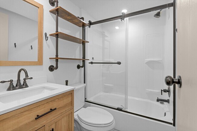 Building Photo - 5500 Penny Rd