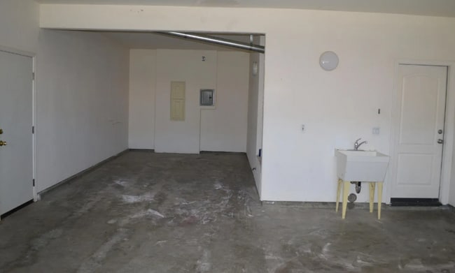 Building Photo - 4081 St Remy Ct