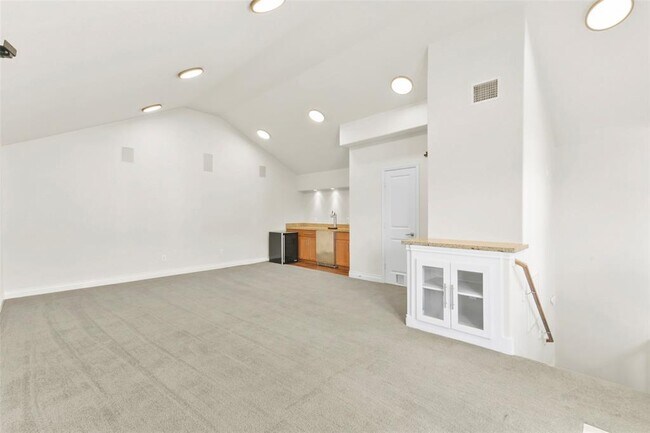 Building Photo - 1638 Cohn St