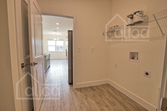 Building Photo - 1159 Byxbee Ct