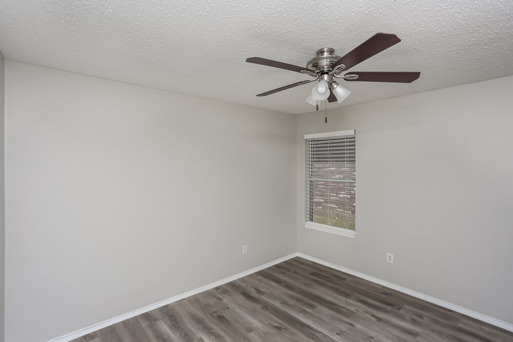 Building Photo - 5301 Royal Burgess Dr