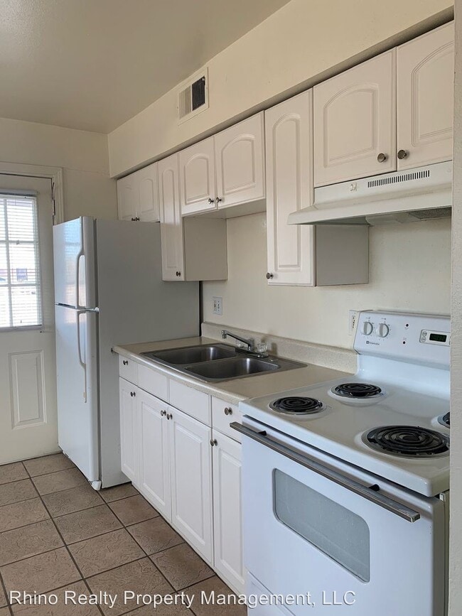 Building Photo - 370 Atrisco Dr SW