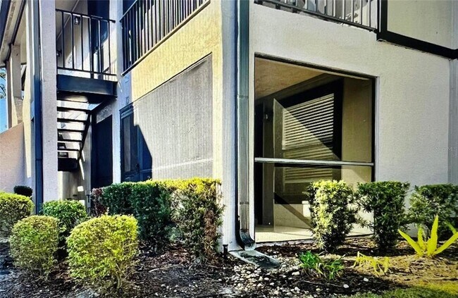 Building Photo - 14736 Norwood Oaks Dr