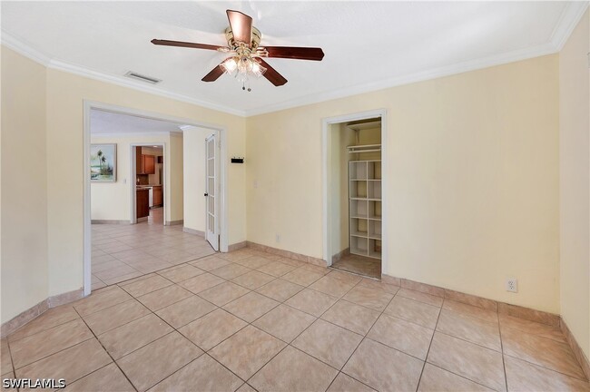 Building Photo - 639 Pompano Dr