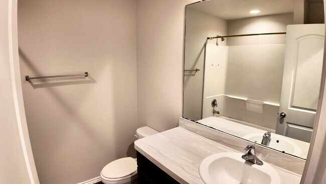 Building Photo - 15414 Rancho Plata Dr