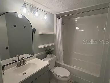 Building Photo - 995 La Guna Dr