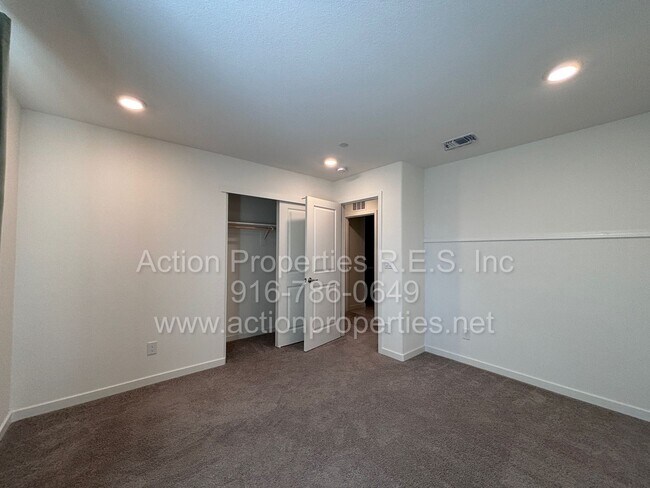 Building Photo - West Roseville - Gorgeous 3 Bed, 2.5 Bath Home - Close to Parks, Shopping, and Top Rated Schools!