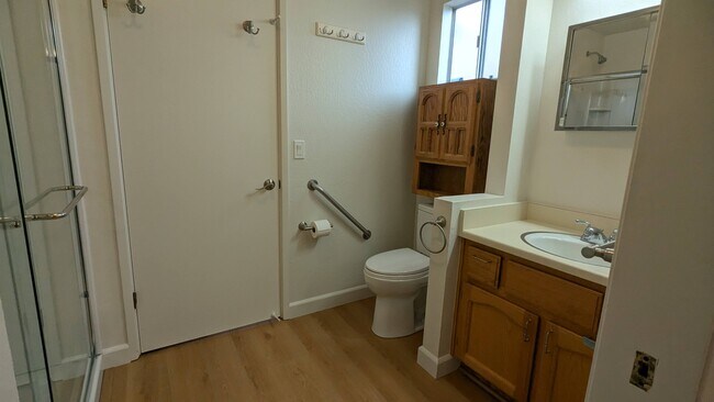 Building Photo - 16395 E La Chiquita Ave