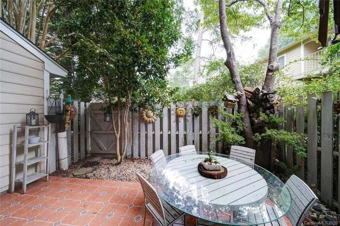 Building Photo - 3164 Heathstead Place