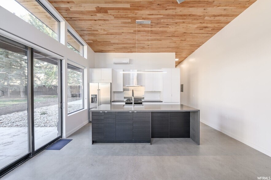 Building Photo - 2044 E Hedgewood Ct