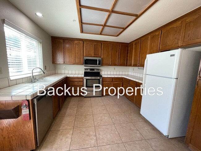 Building Photo - Wonderful four-bedroom Home