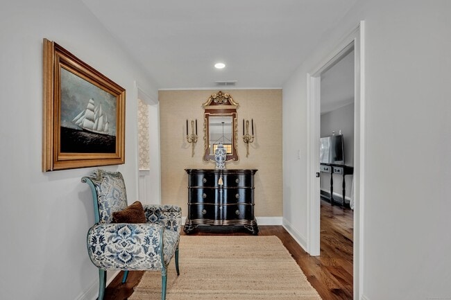 Building Photo - 75 Green Hill Rd