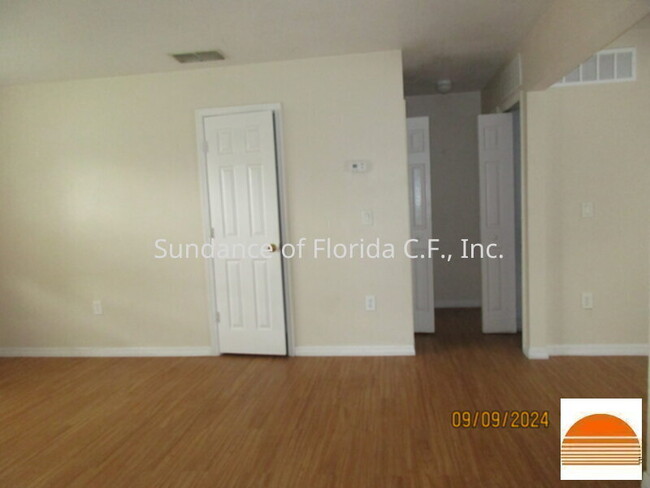 Building Photo - Osceola County; 2nd Floor Unit