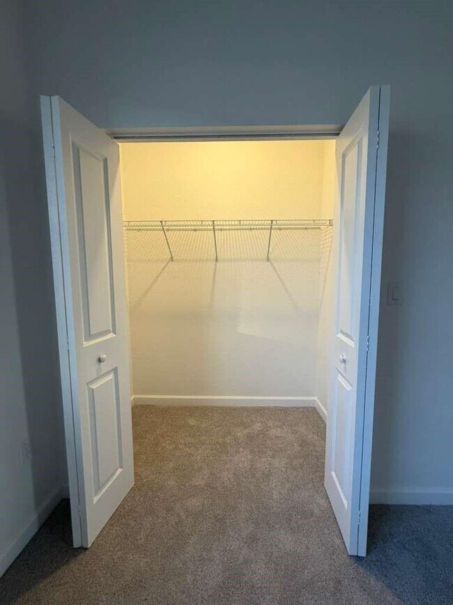 Building Photo - 1136 Ter