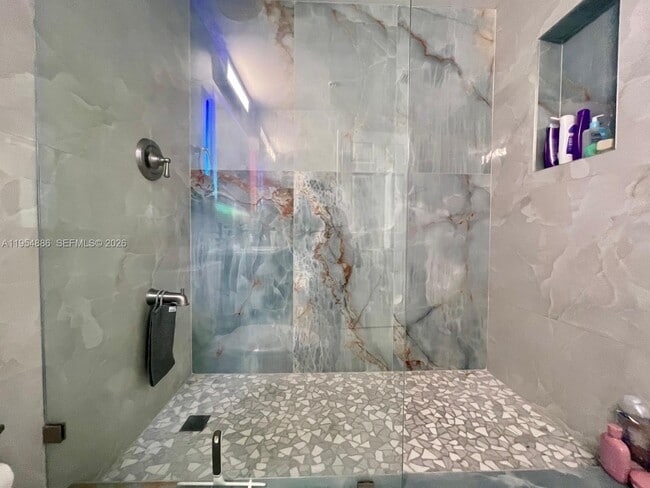 Building Photo - 140 S Dixie Hwy